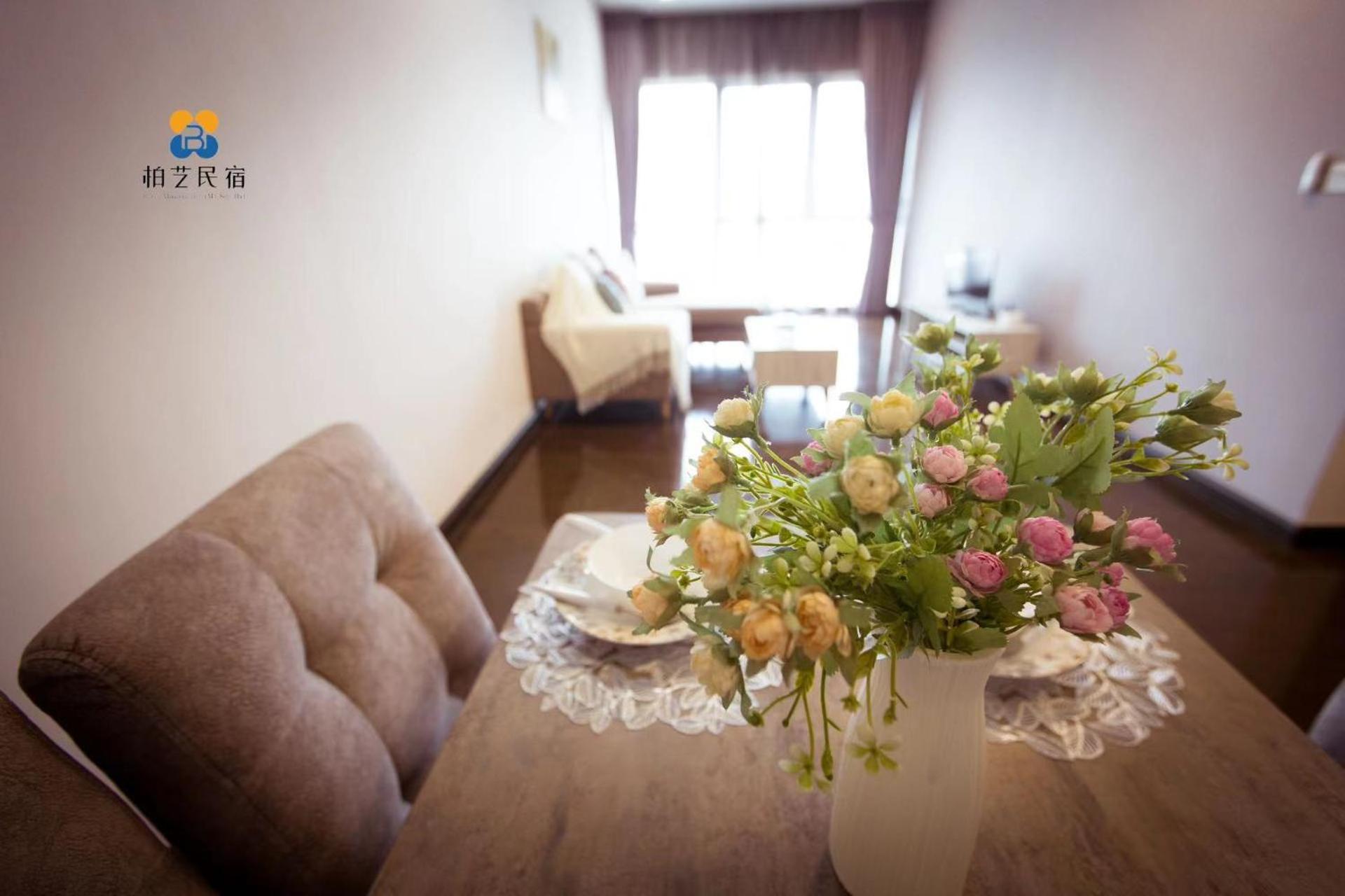 V 2r2b At Sunway Velocity By Bai Yi # 0813a Apartment *